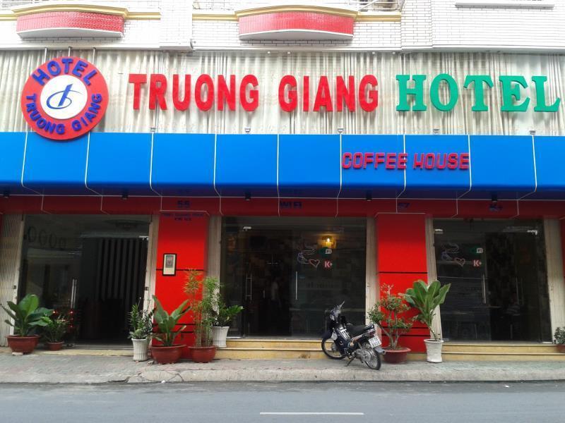 Truong Giang Hotel Хошимин Экстерьер фото