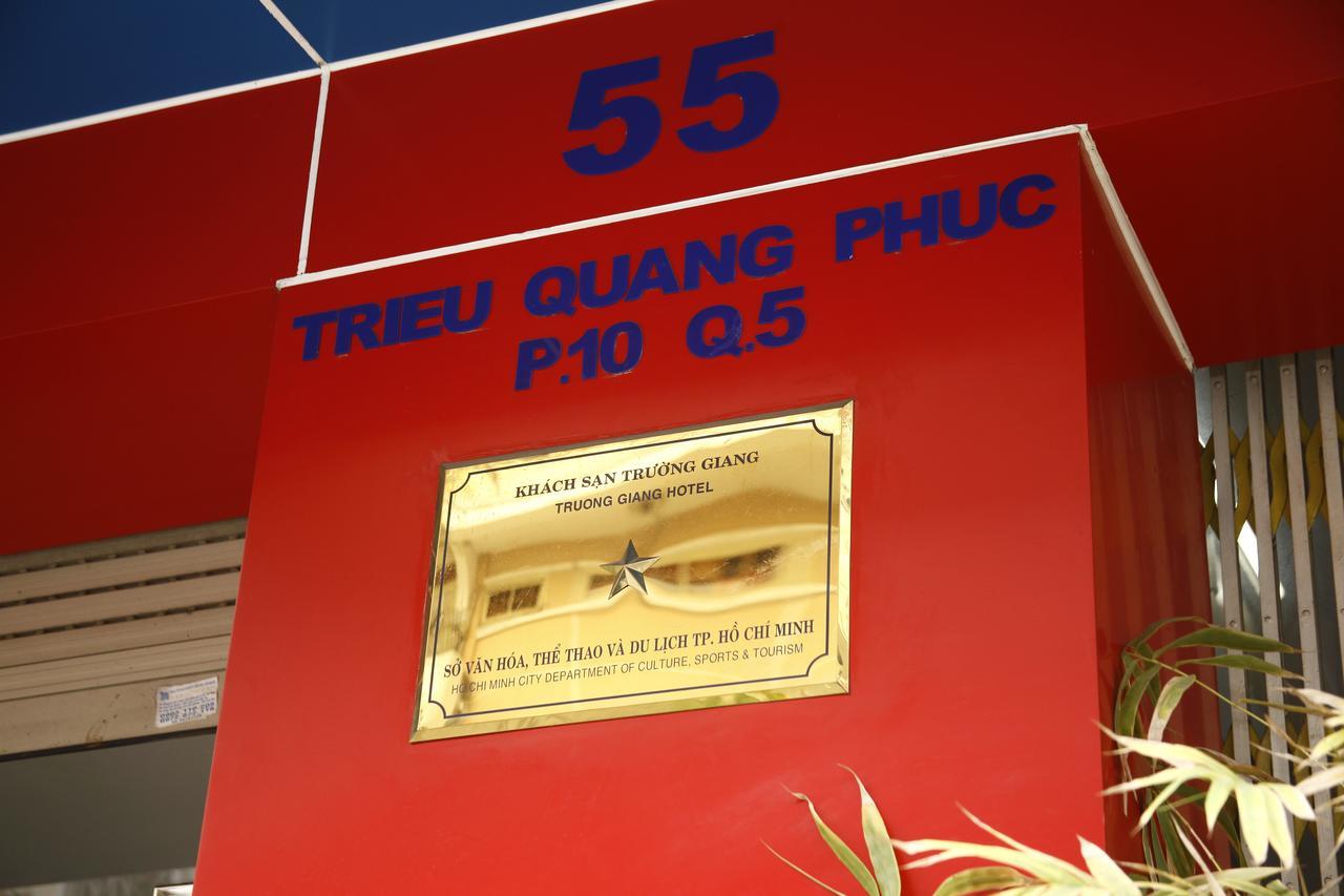 Truong Giang Hotel Хошимин Экстерьер фото