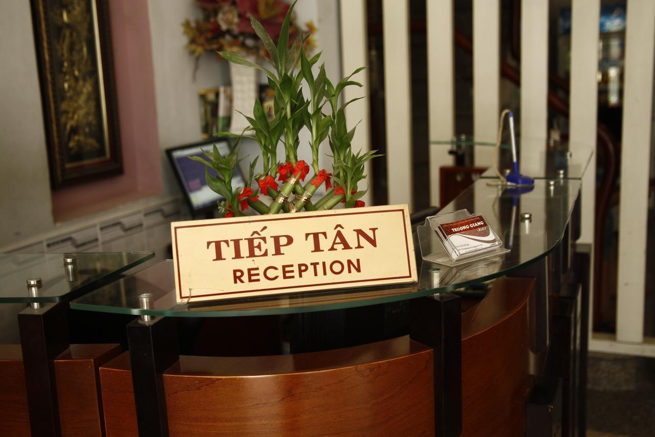 Truong Giang Hotel Хошимин Экстерьер фото