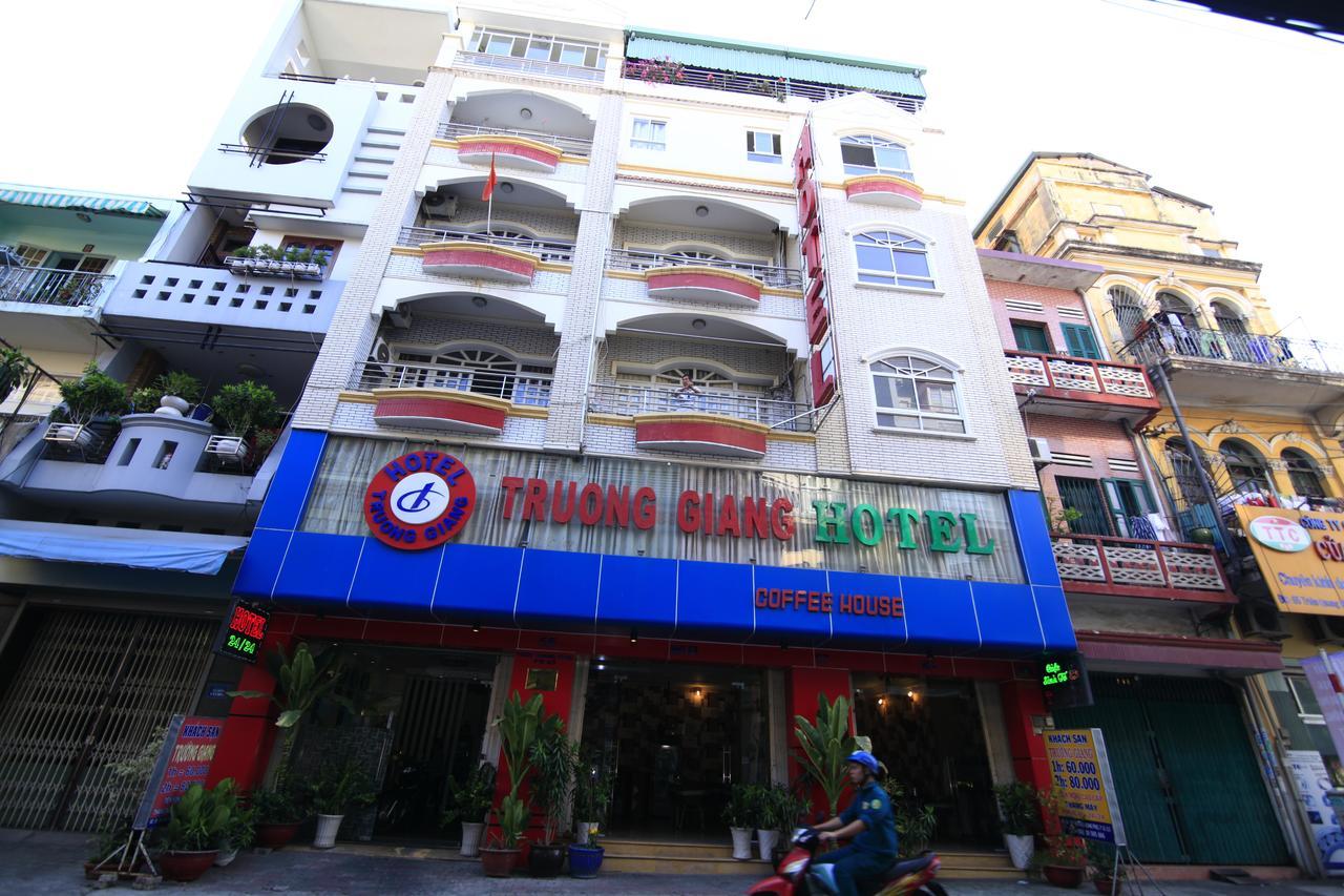 Truong Giang Hotel Хошимин Экстерьер фото