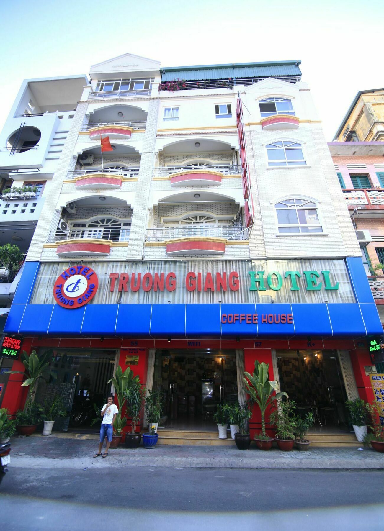 Truong Giang Hotel Хошимин Экстерьер фото